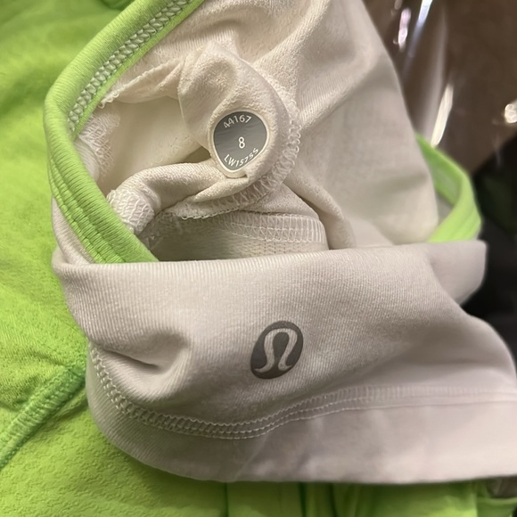 Lululemon No Limits Tank Bright white /Green 💚🤍💚 Size 8 P3 - Picture 7 of 7